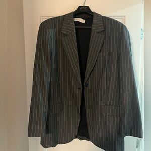 Women grey blazer with shoulder pads